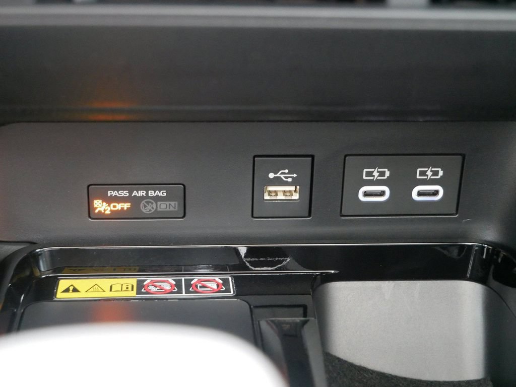 Used 2026 Toyota Camry XLE w/ Premium Package AWD/4WD image 24