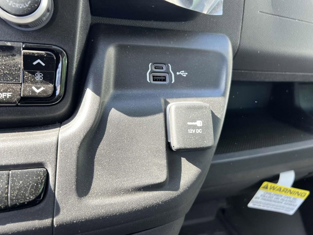 New 2024 RAM ProMaster 3500 w/ Delivery Van Package FWD image 23