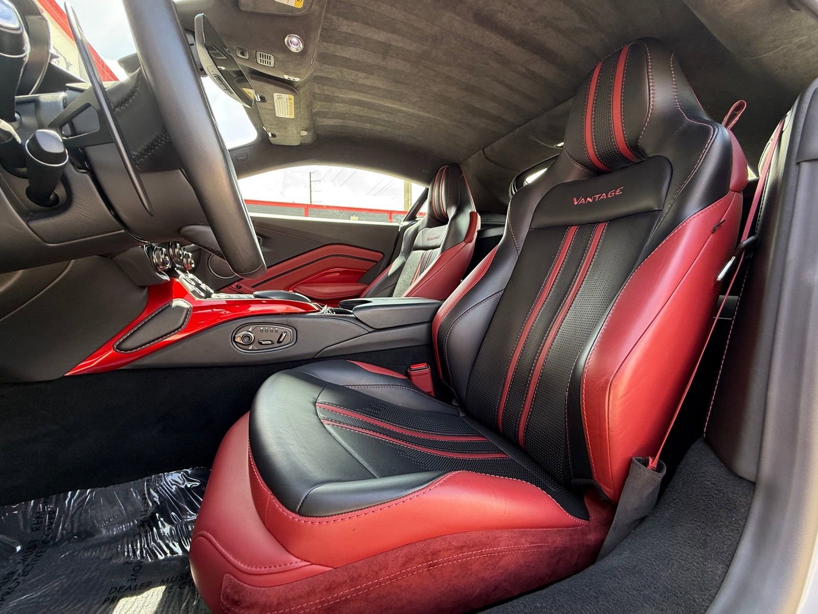 Used 2019 Aston Martin V8 Vantage Coupe image 20