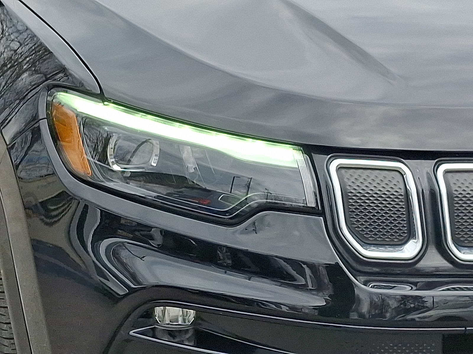 Used 2022 Jeep Compass Limited w/ Elite Group image 28