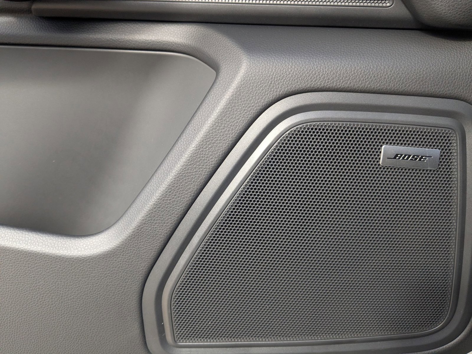 New 2026 Porsche Macan image 14