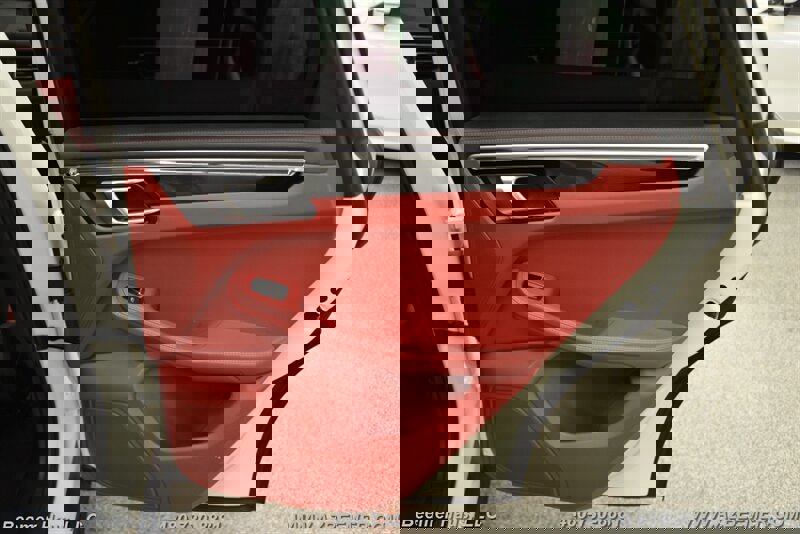 Used 2023 Porsche Macan image 35