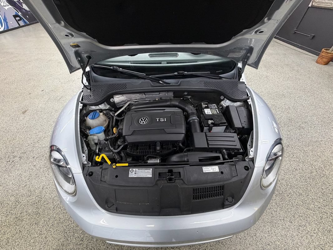 Used 2016 Volkswagen Beetle 1.8T SE FWD image 32