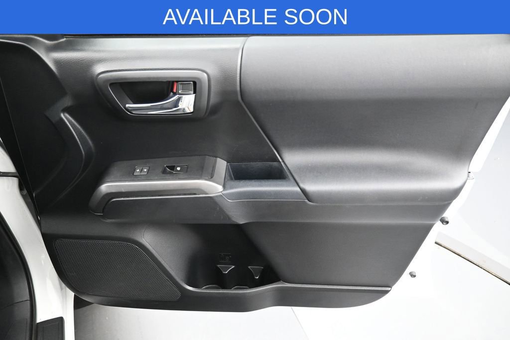 Used 2017 Toyota Tacoma TRD Sport w/ Tow Package (A/T) AWD/4WD image 31