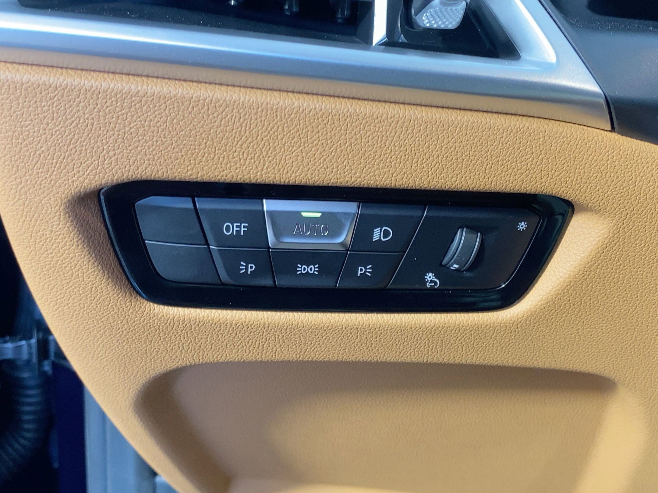 Used 2026 BMW 330i xDrive Sedan w/ Premium Package image 27