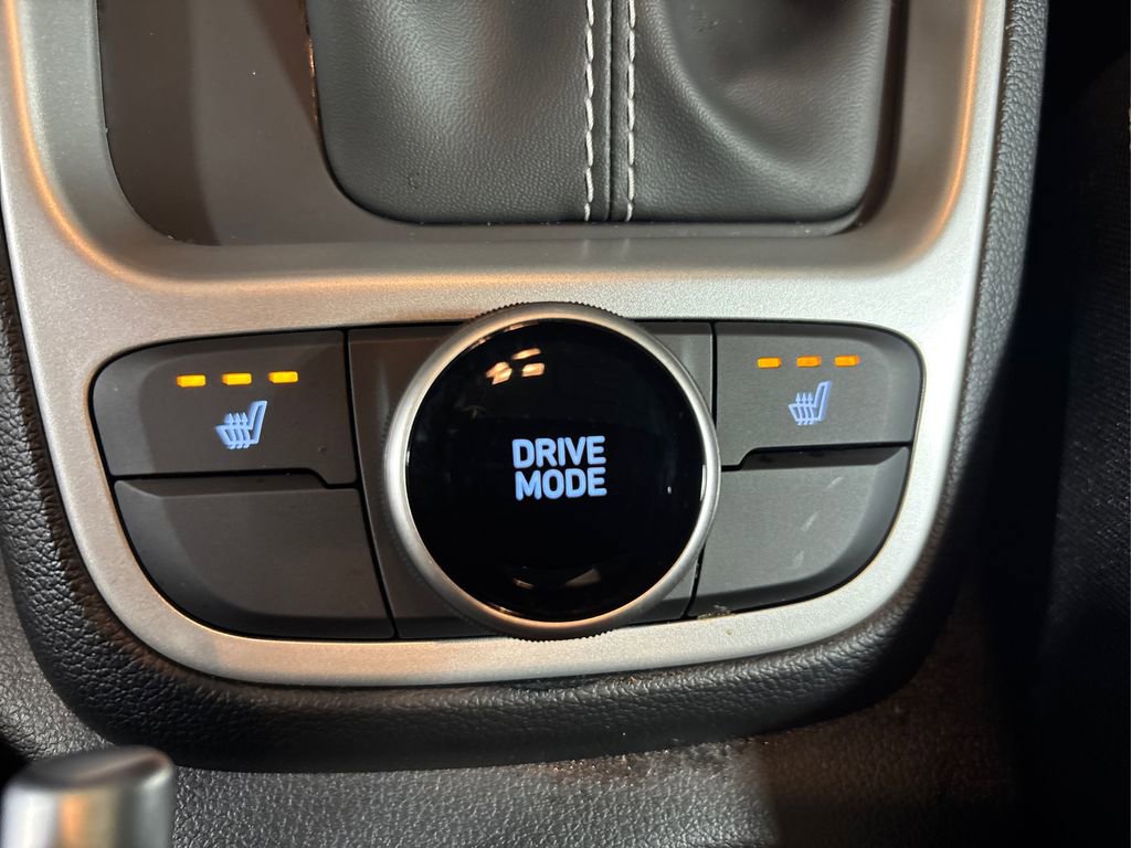 Certified 2026 Hyundai Venue SEL FWD image 33