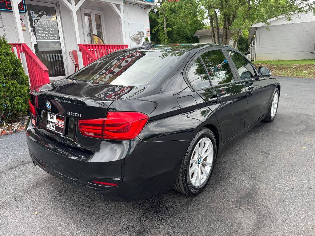 Used 2016 BMW 320i Sedan RWD image 8