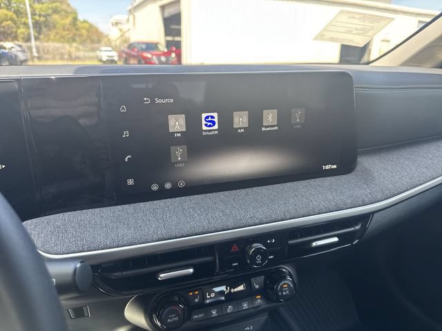 New 2026 Nissan Kicks SV w/ Charging Package FWD image 19