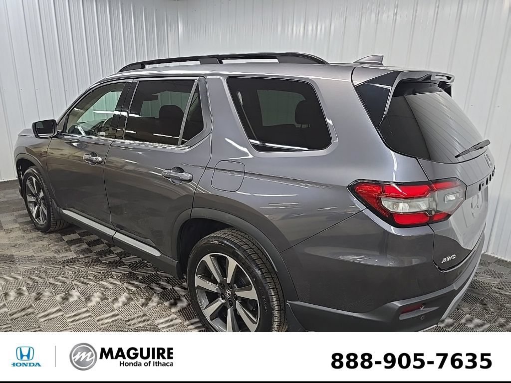 Used 2023 Honda Pilot Elite image 9