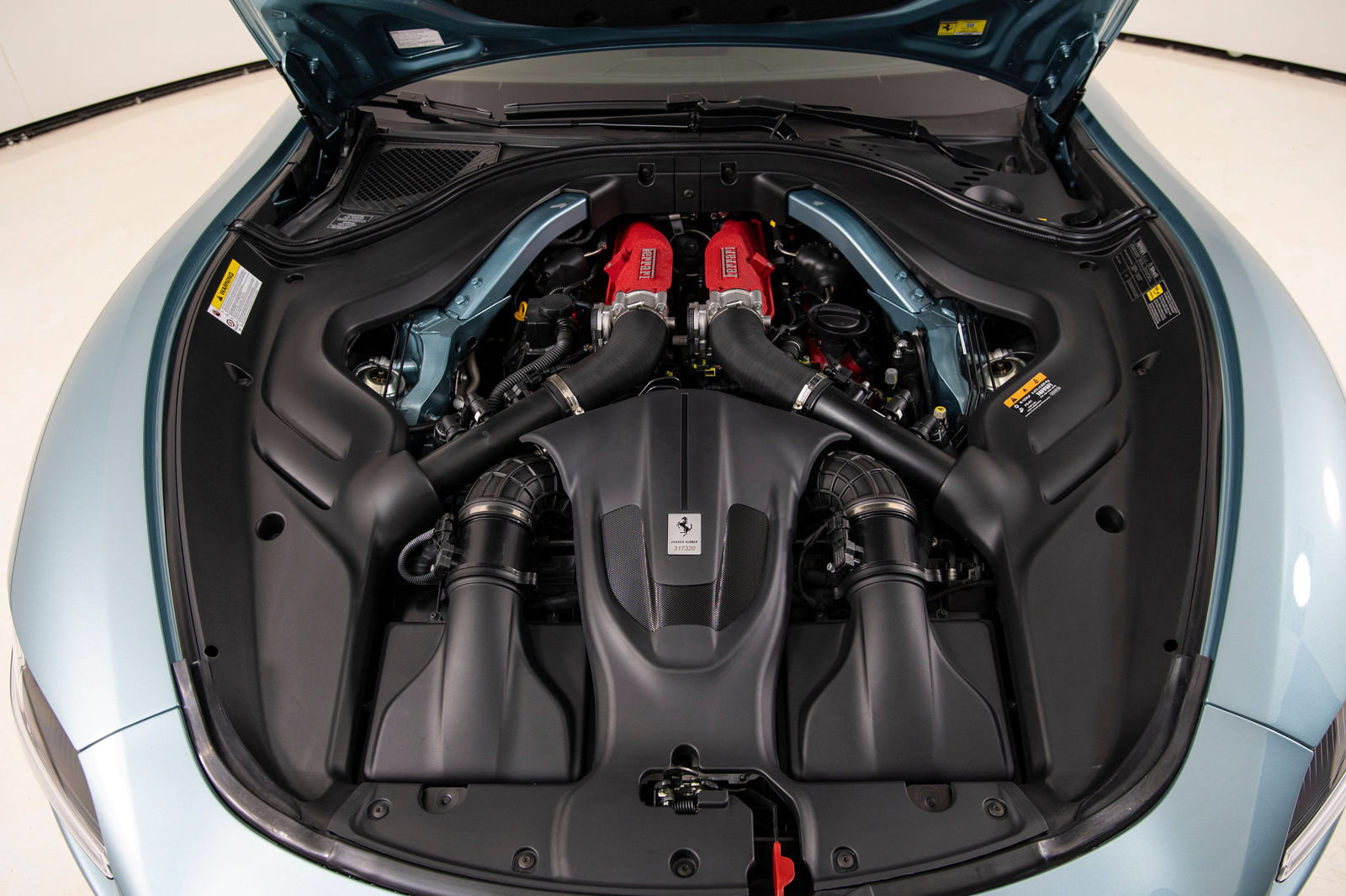 Certified 2025 Ferrari Roma Spider RWD image 35