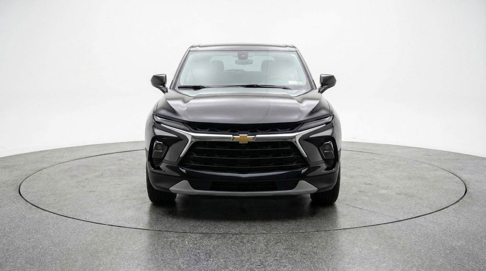 Used 2025 Chevrolet Blazer LT image 1