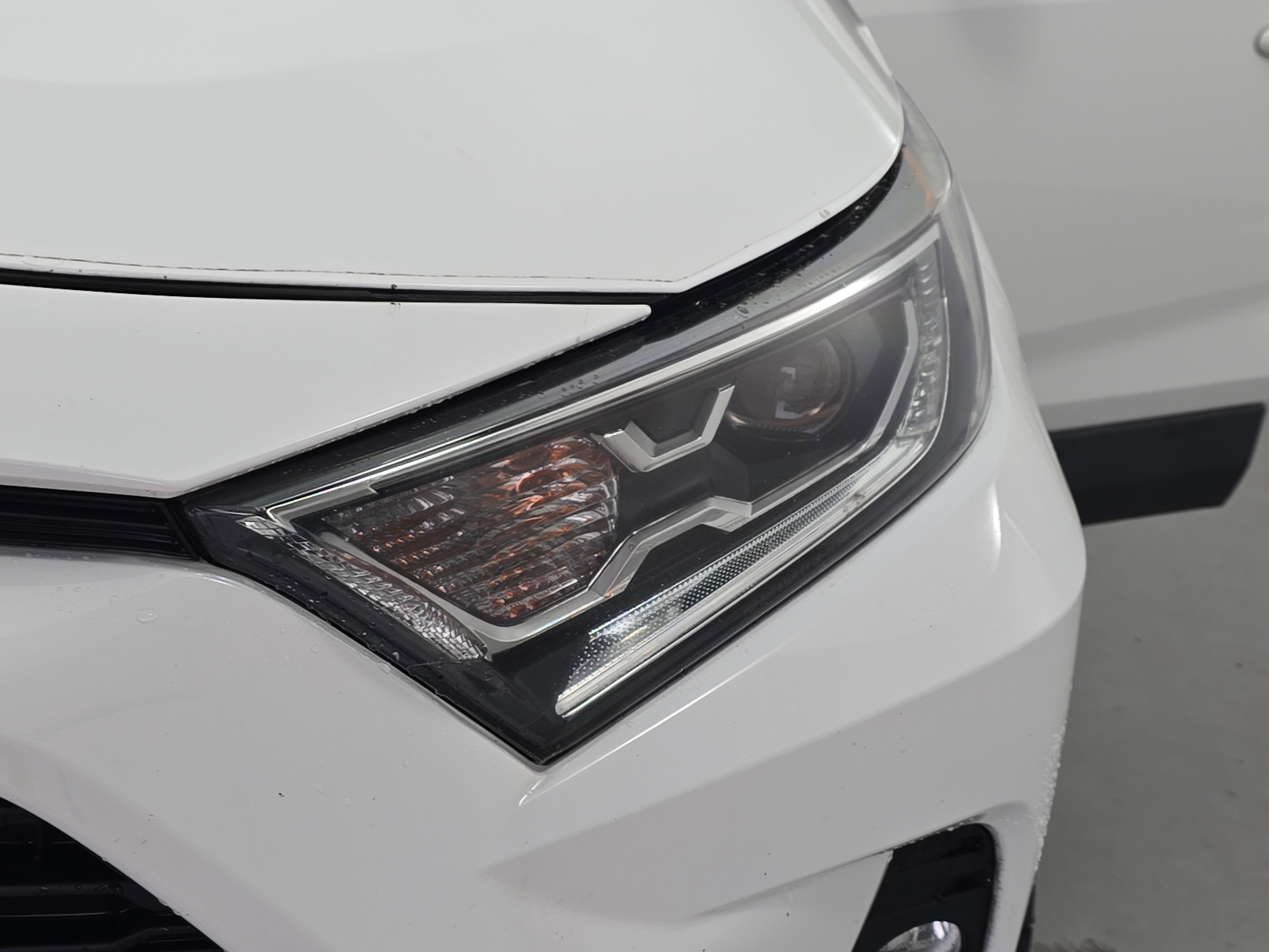 Used 2019 Toyota RAV4 XLE image 28
