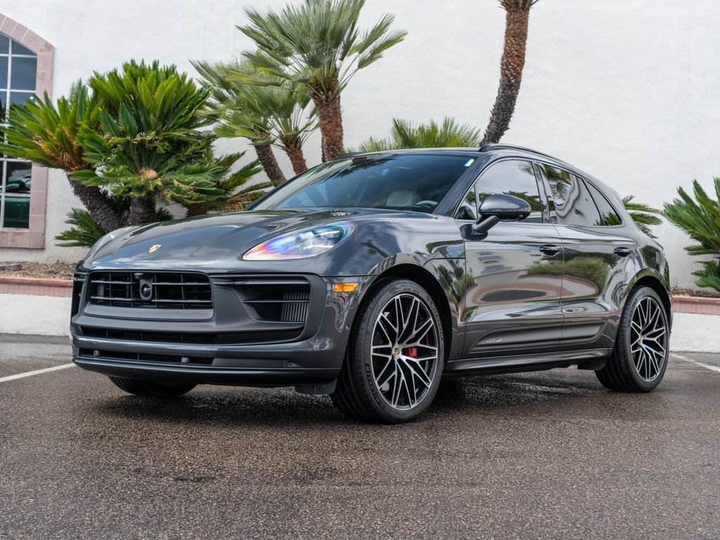 Used 2024 Porsche Macan GTS AWD/4WD image 3