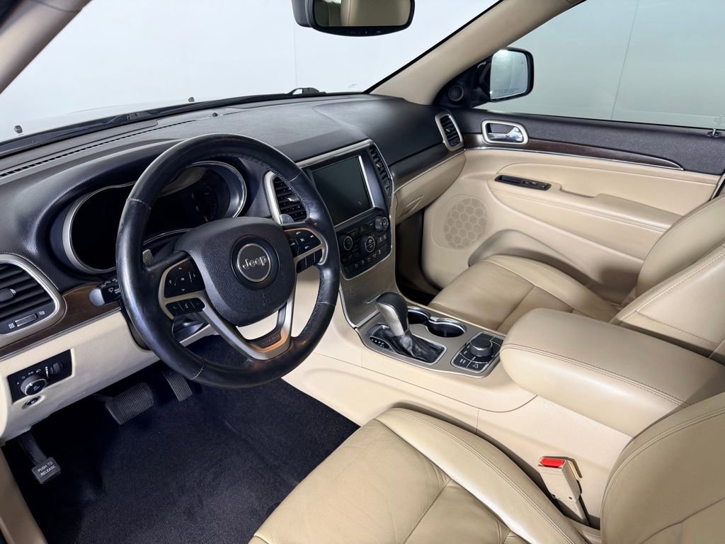 Used 2017 Jeep Grand Cherokee Limited image 31