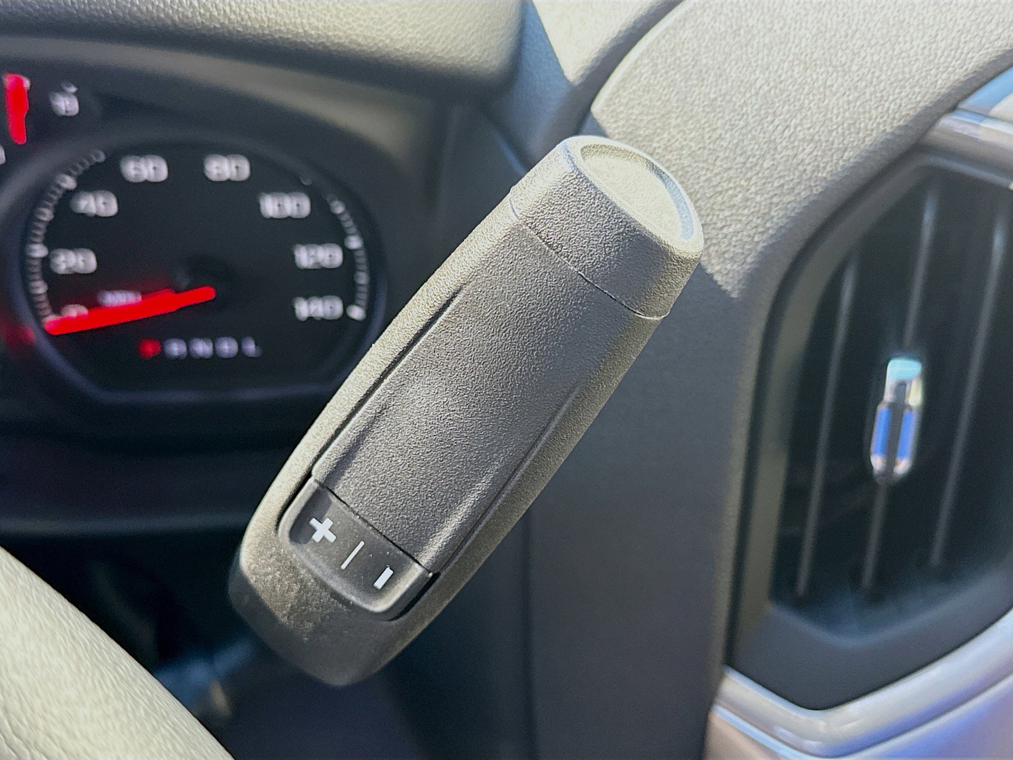 Used 2025 GMC Sierra 1500 Pro w/ Convenience Package image 13