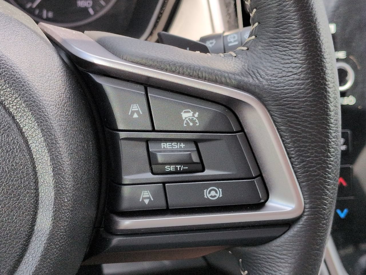 Used 2025 Subaru Outback Premium AWD/4WD image 28