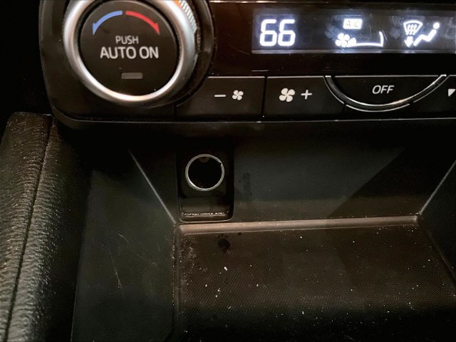 Used 2018 MAZDA CX-5 Touring w/ Preferred Equipment Package AWD/4WD image 31