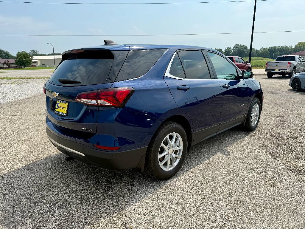 Used 2023 Chevrolet Equinox LT w/ LPO, Floor Liner Package image 4