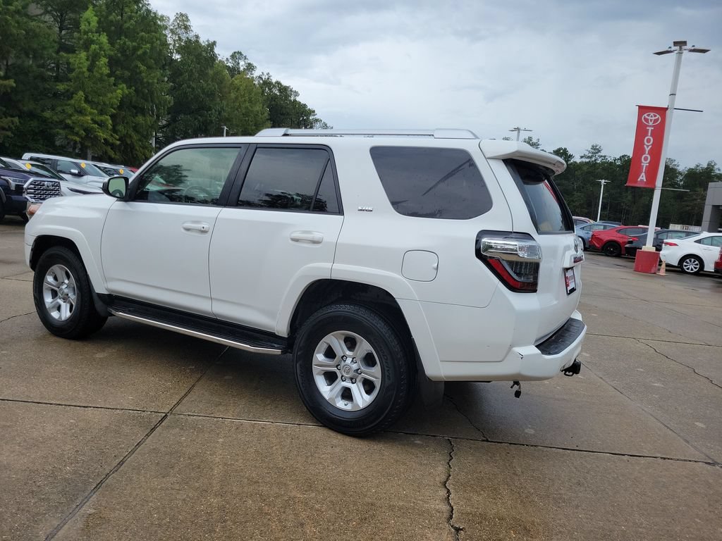 Used 2018 Toyota 4Runner SR5 RWD image 3