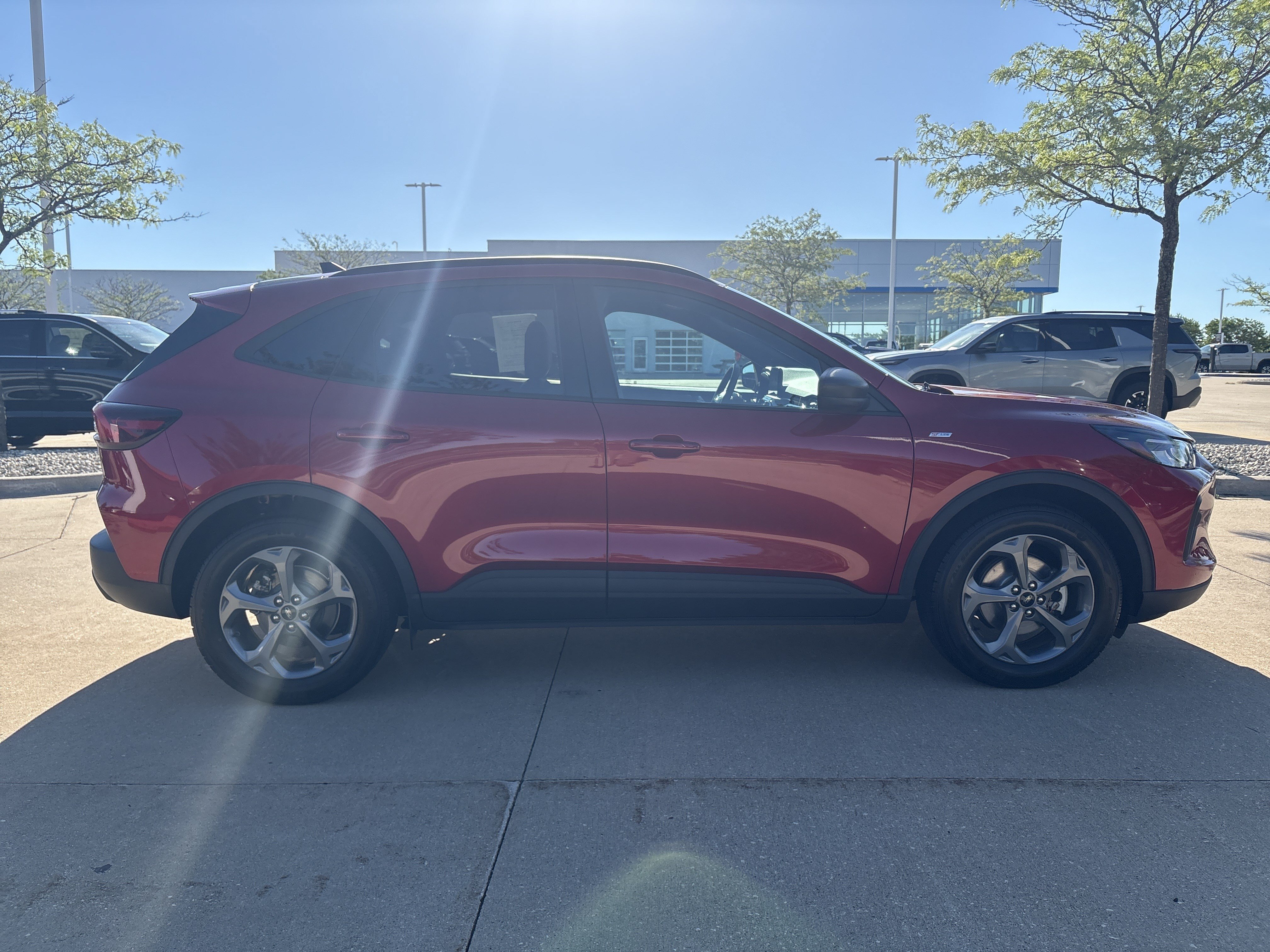 Used 2025 Ford Escape ST-Line FWD image 9