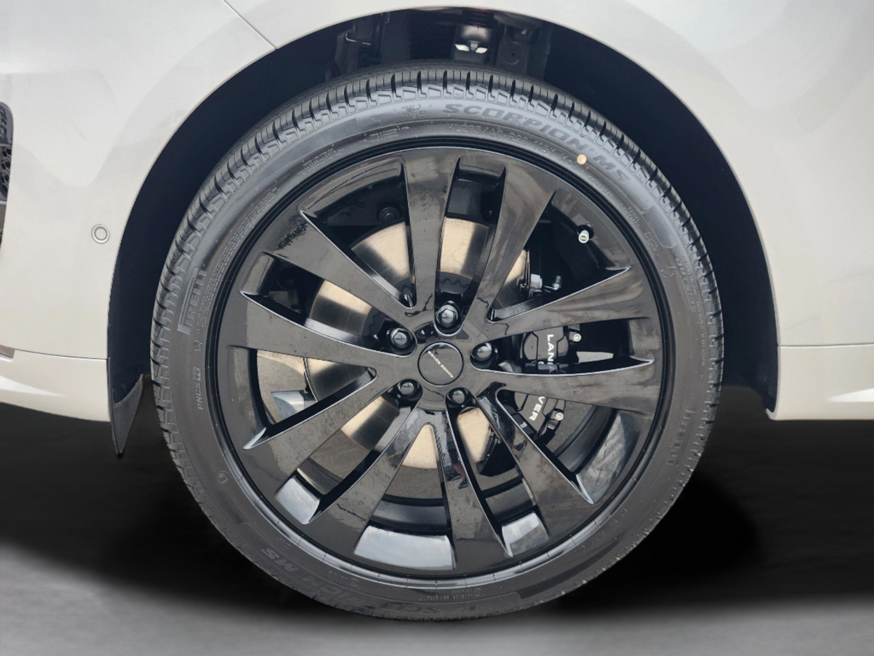 New 2026 Land Rover Range Rover Sport Dynamic SE AWD/4WD image 10