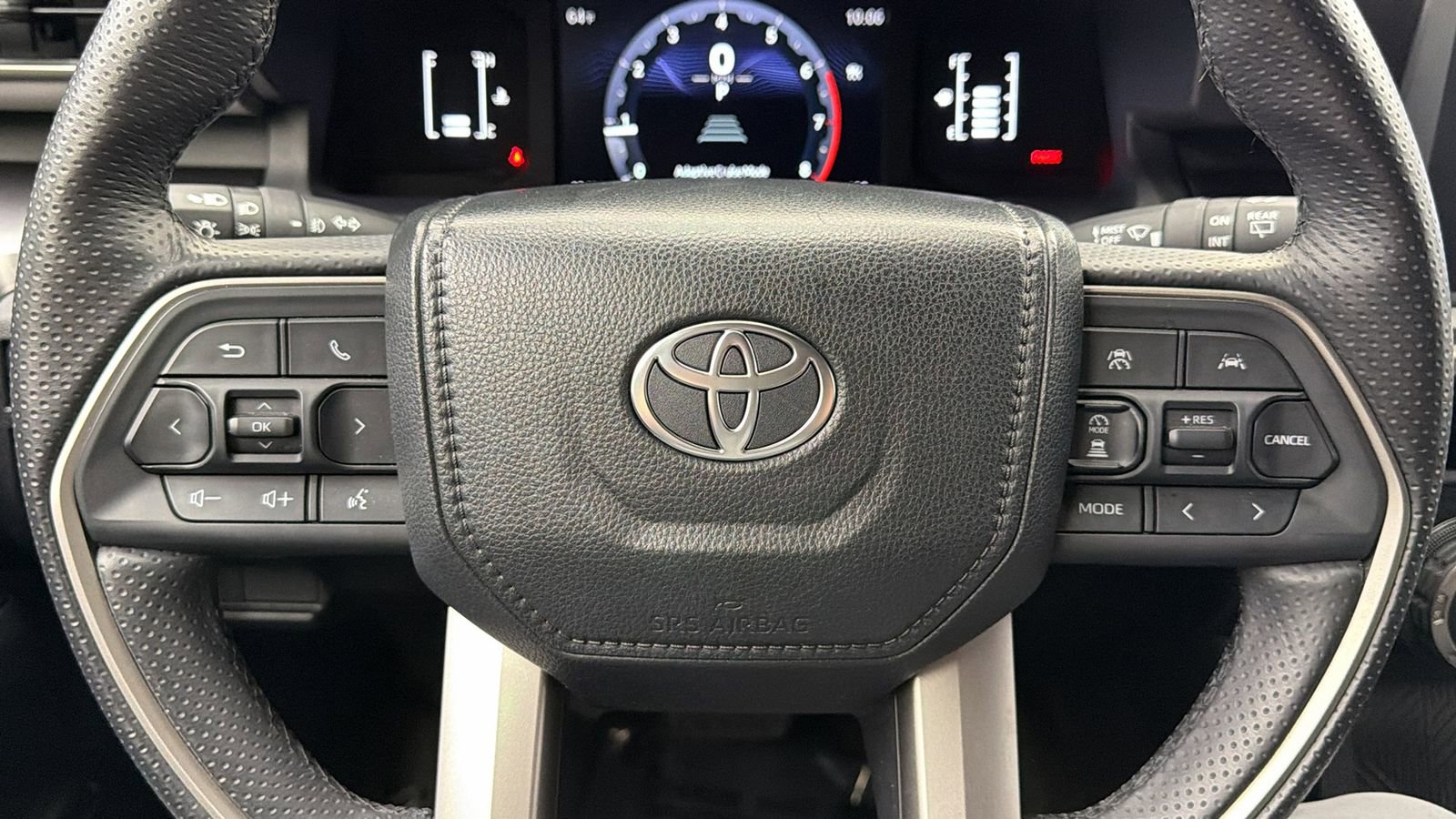 Used 2025 Toyota 4Runner SR5 AWD/4WD image 27