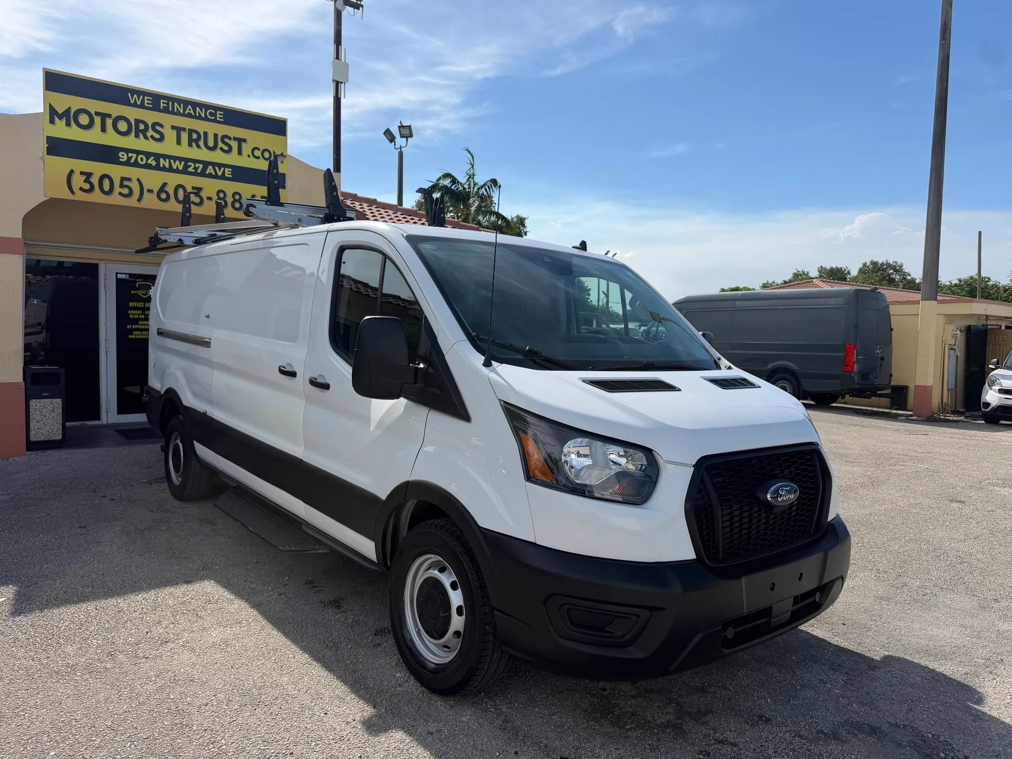 Used 2024 Ford Transit 350 148 Low Roof w/ Fleet Fuel Economy Package RWD image 10