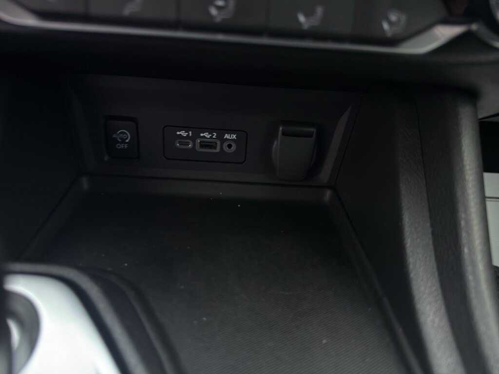 Used 2024 Nissan Sentra SV FWD image 14