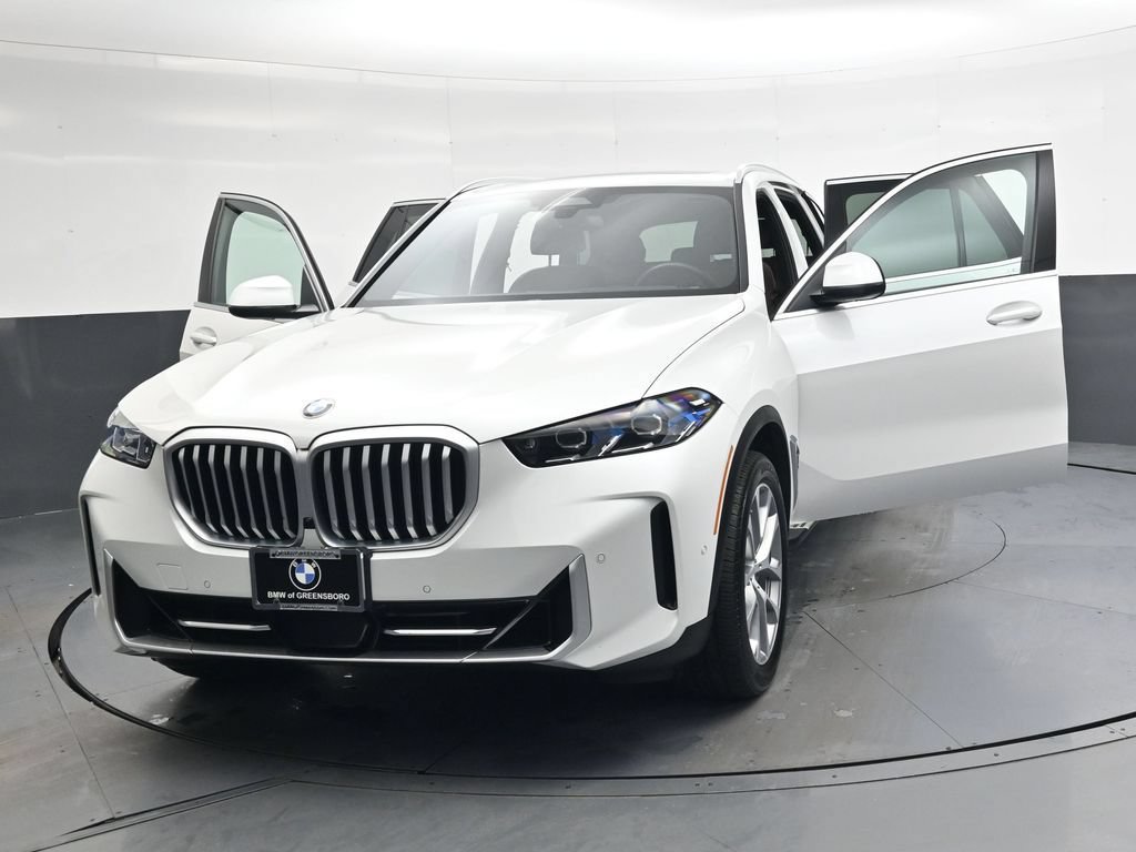 Used 2025 BMW X5 xDrive40i AWD/4WD image 40