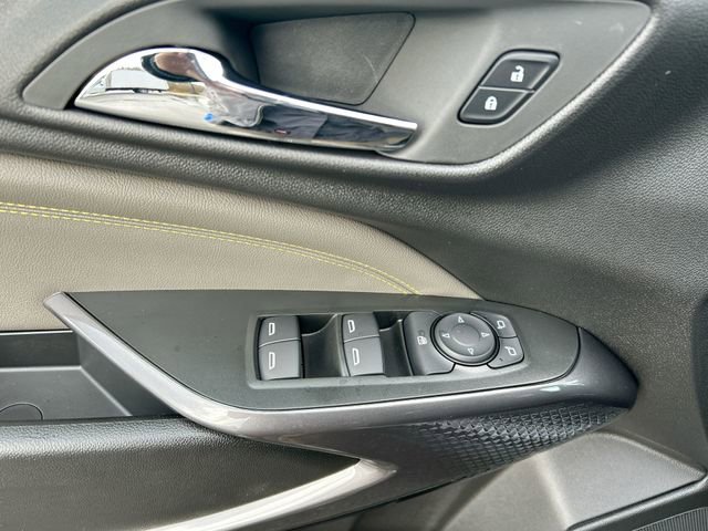 New 2026 Chevrolet Trax ACTIV w/ Sunroof Package image 22