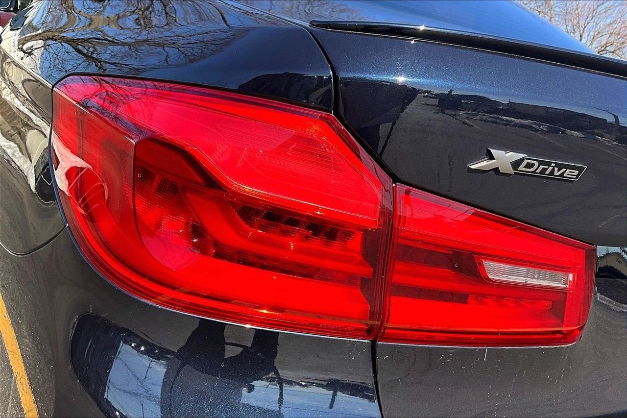 Used 2019 BMW M550i xDrive image 23