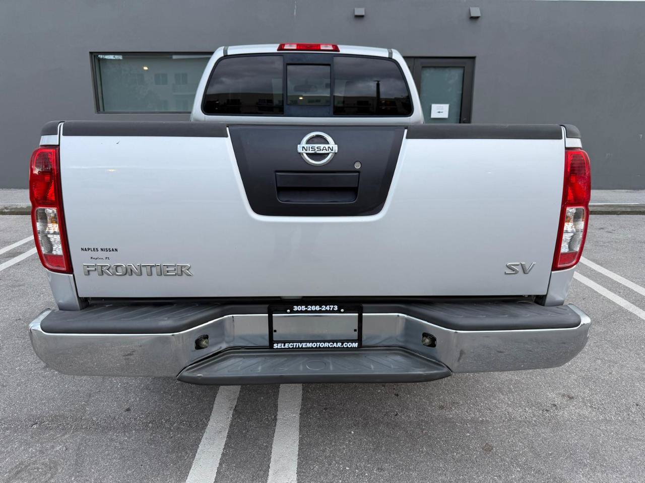Used 2012 Nissan Frontier SV RWD image 9