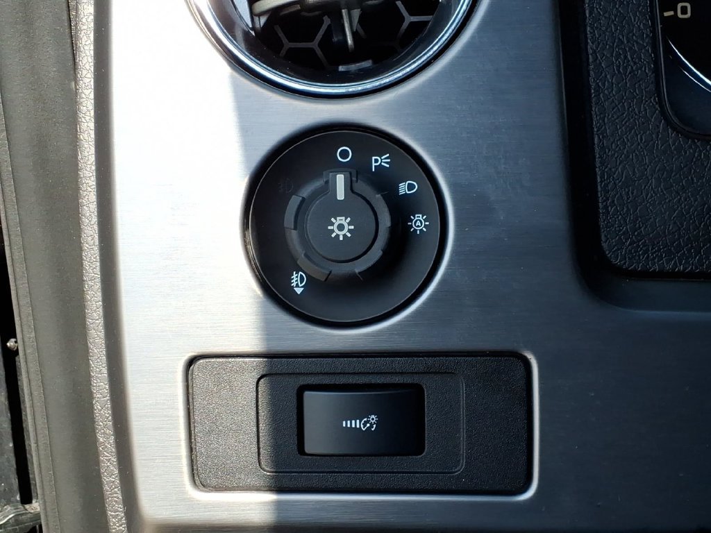 Used 2014 Ford F150 Limited RWD image 30