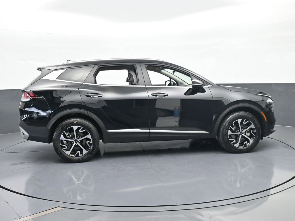 Used 2024 Kia Sportage EX image 7