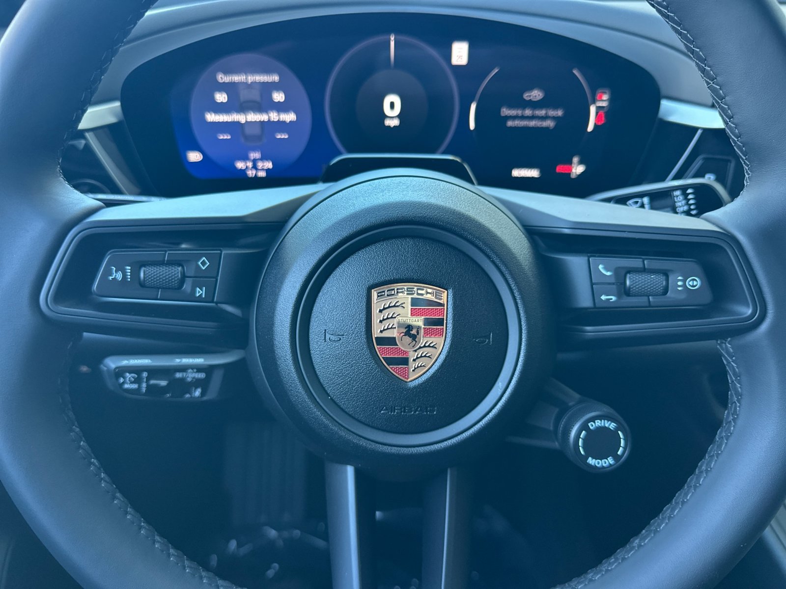 New 2026 Porsche Macan 4 Electric AWD/4WD image 15