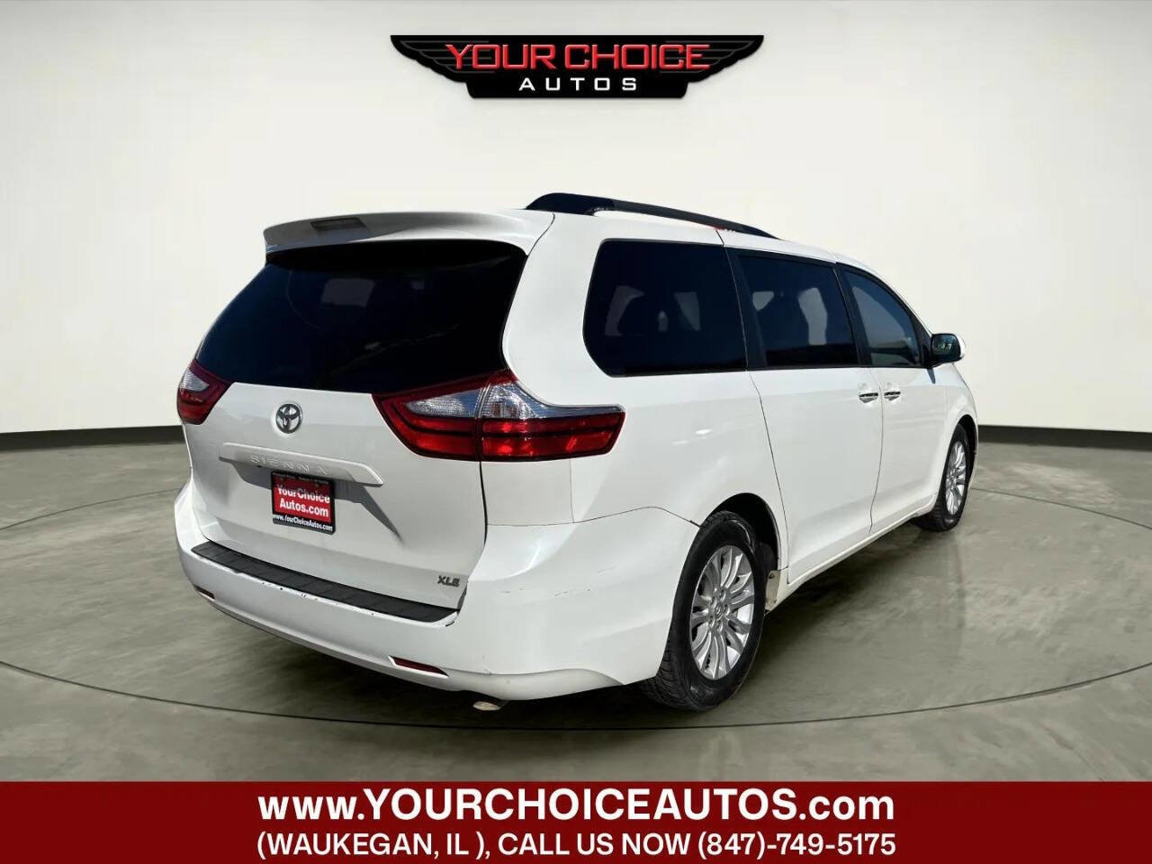 Used 2015 Toyota Sienna XLE image 5