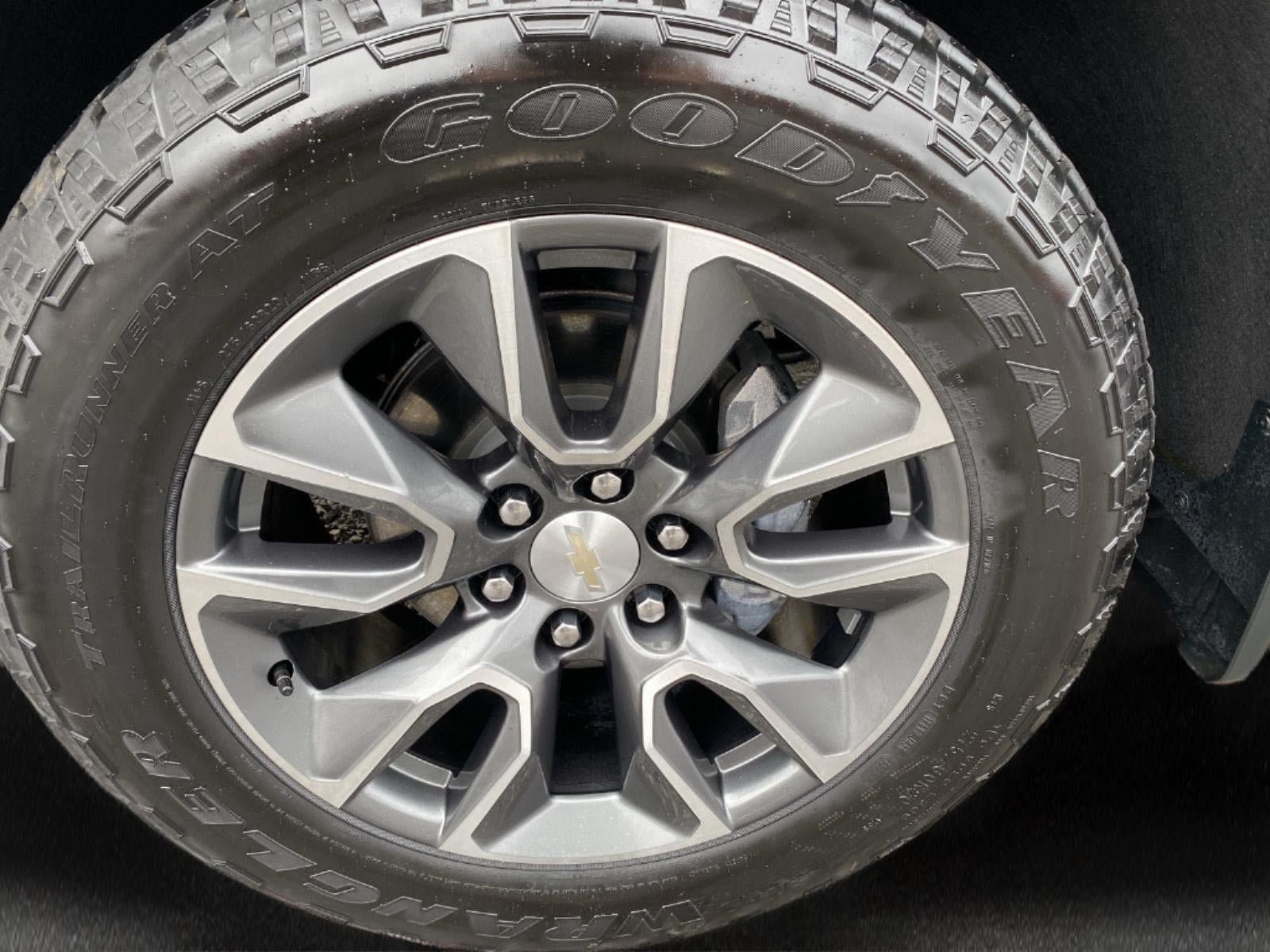 Used 2023 Chevrolet Silverado 1500 LT AWD/4WD image 15