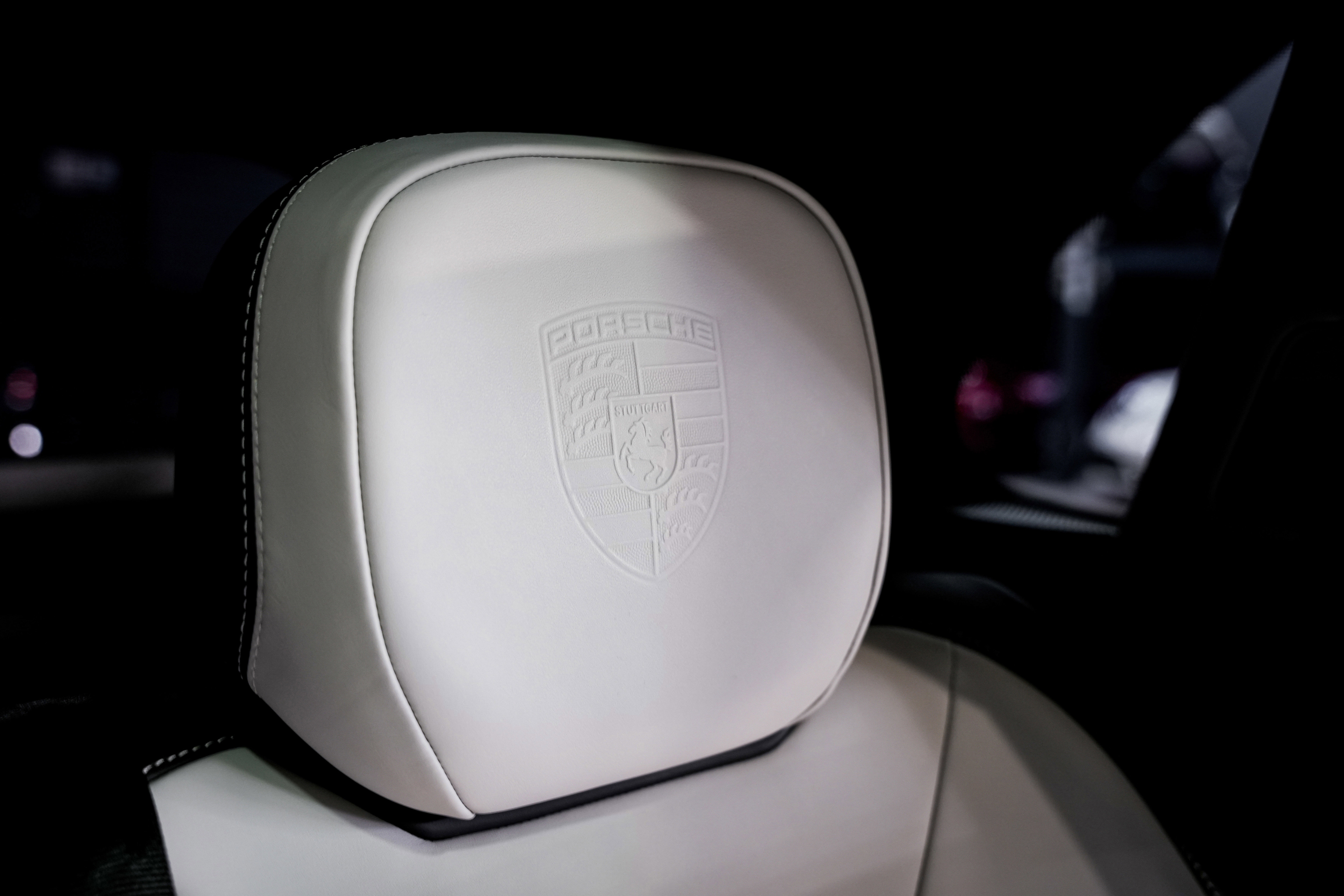 Used 2024 Porsche Cayenne S image 36