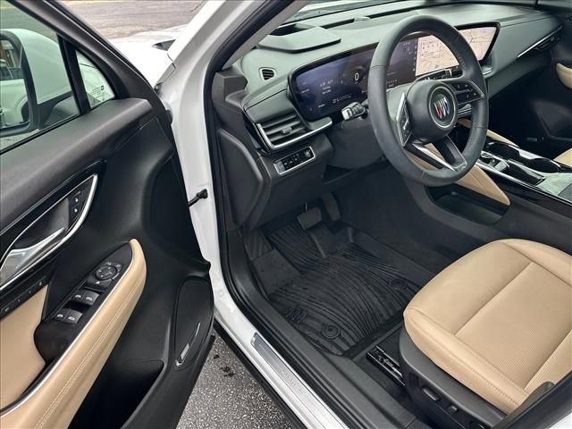 Certified 2025 Buick Envision Preferred AWD/4WD image 13