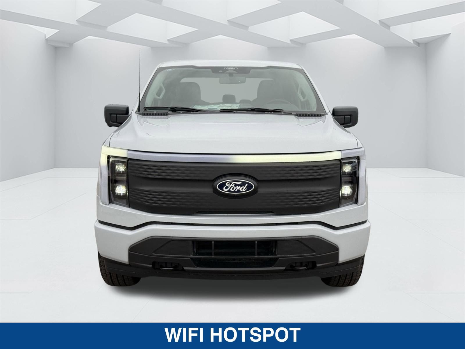 New 2025 Ford F150 Lightning XLT image 9