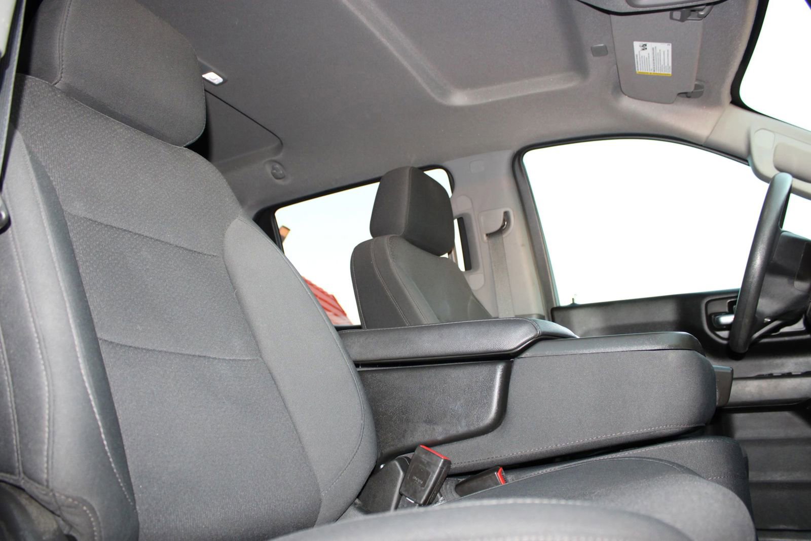 Used 2021 Chevrolet Silverado 1500 Custom image 18