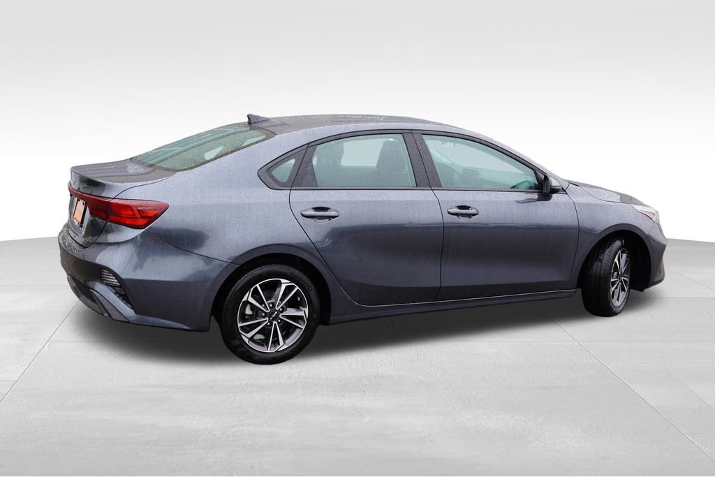Certified 2024 Kia Forte LXS w/ LXS Technology Package FWD image 4
