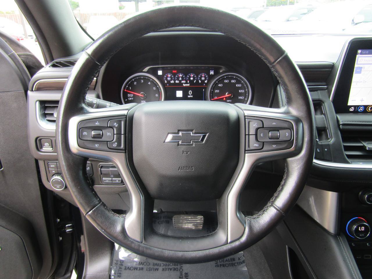 Used 2021 Chevrolet Tahoe Z71 w/ Z71 Off-Road Package AWD/4WD image 17
