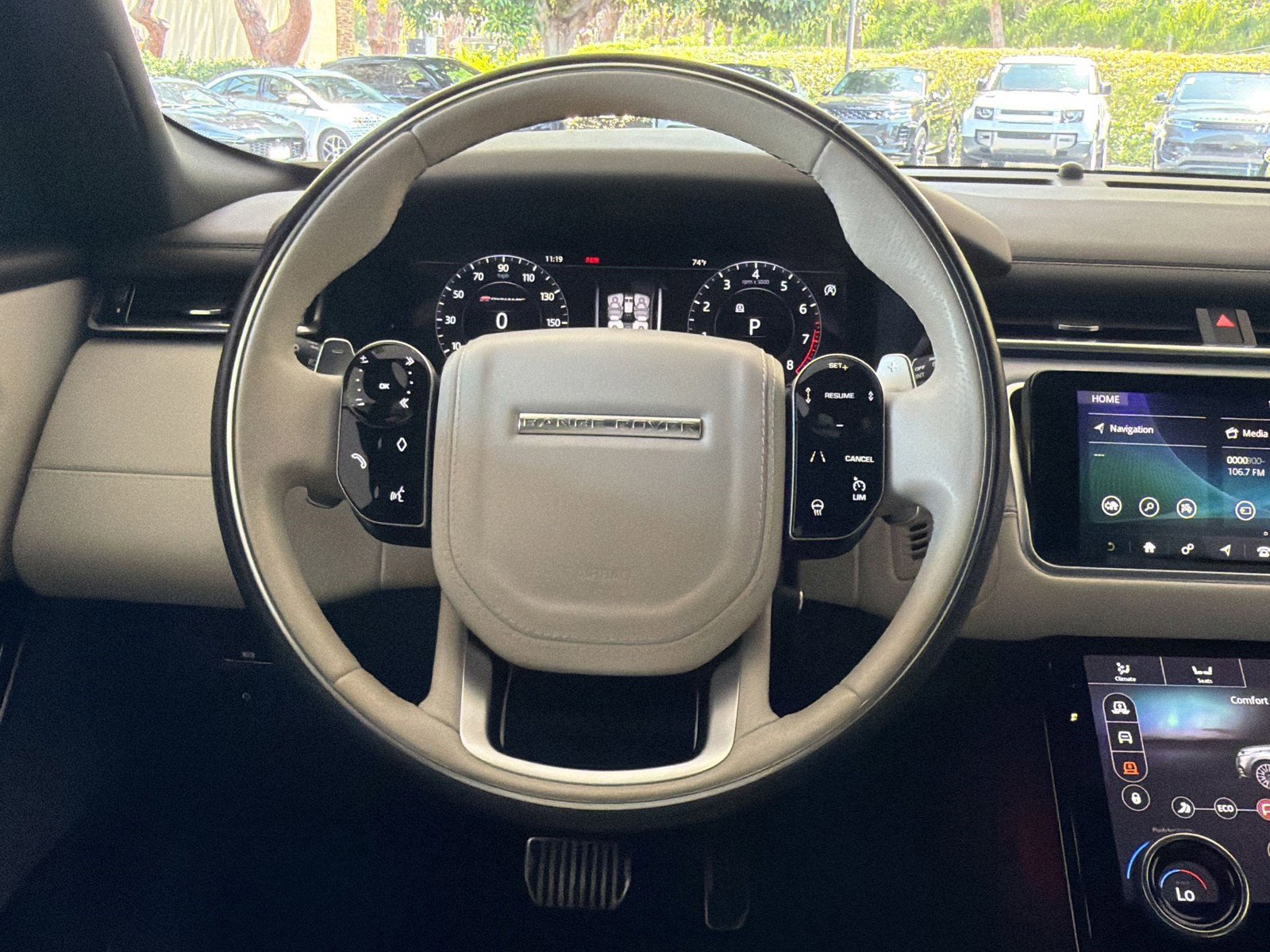 Used 2018 Land Rover Range Rover Velar R-Dynamic HSE AWD/4WD image 18