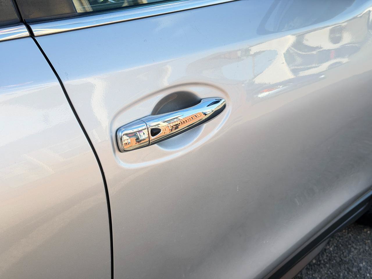 Used 2018 Nissan Rogue SV AWD/4WD image 88