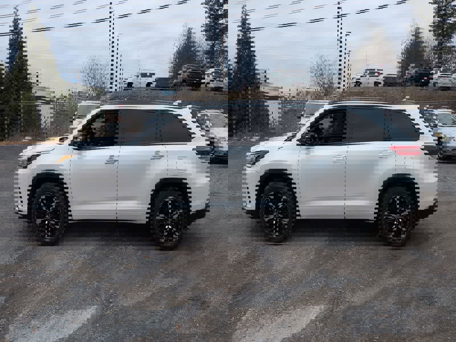 Used 2019 Toyota Highlander Limited image 5