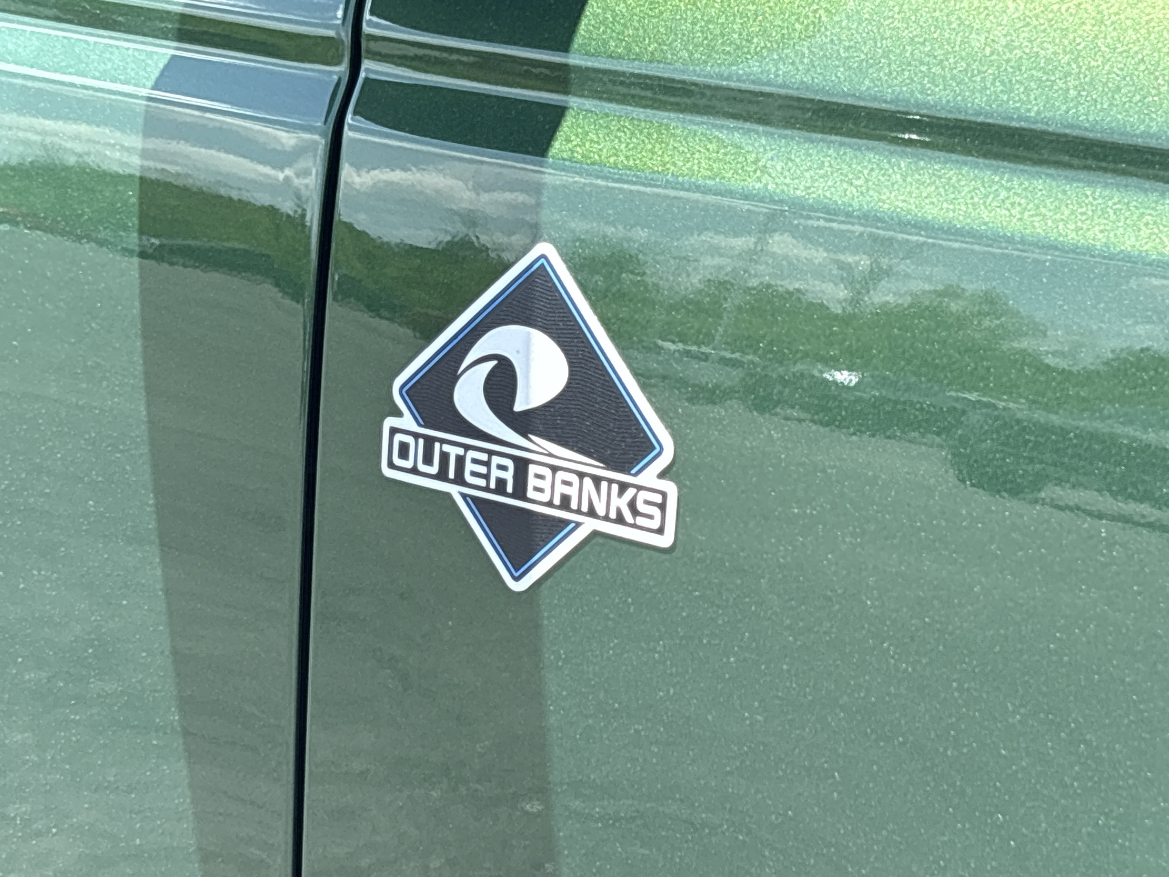 Certified 2025 Ford Bronco Outer Banks AWD/4WD image 2