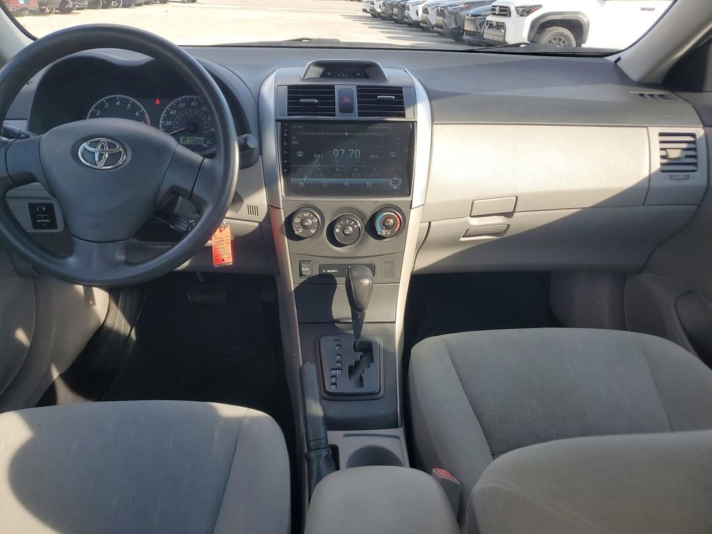 Used 2013 Toyota Corolla L image 24