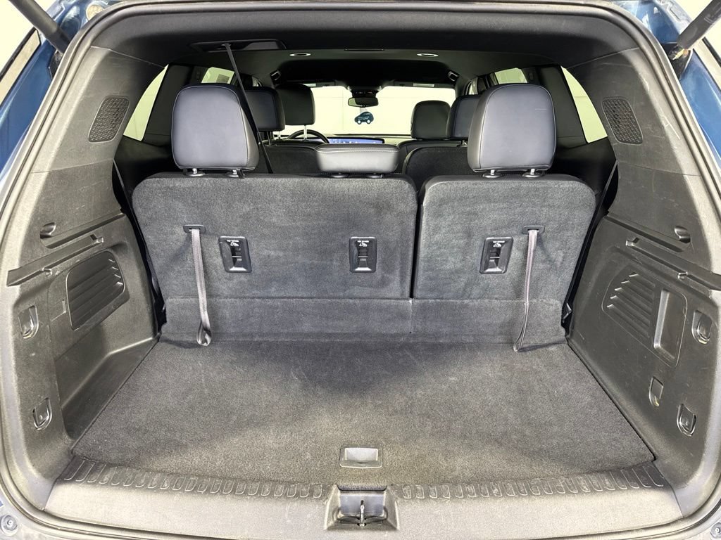 Certified 2025 Buick Enclave Preferred AWD/4WD image 41