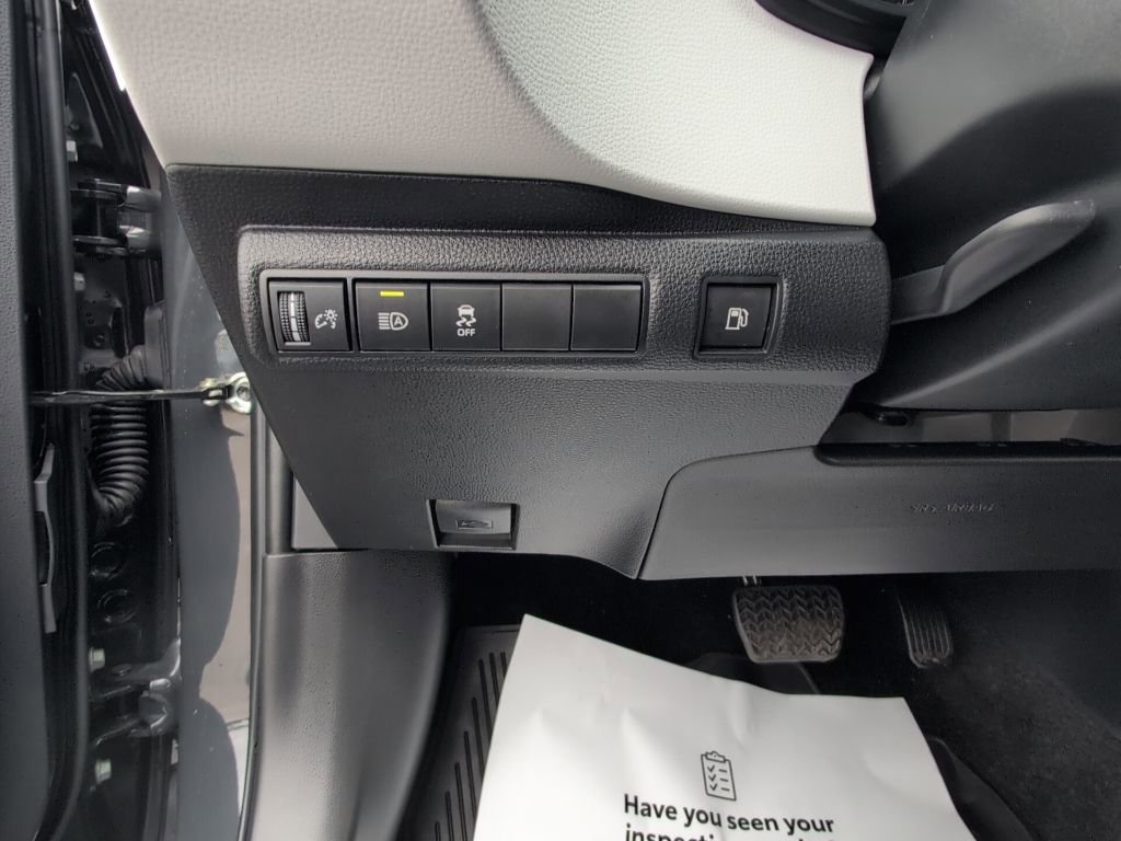 Certified 2024 Toyota Corolla SE w/ Convenience Package image 17